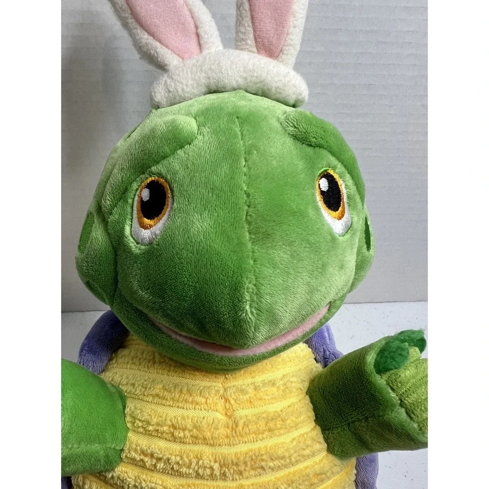 Hallmark Whirlin' Twirlin' Turtle Sings Spins EASTER Egg Shell Bunny Ears Works